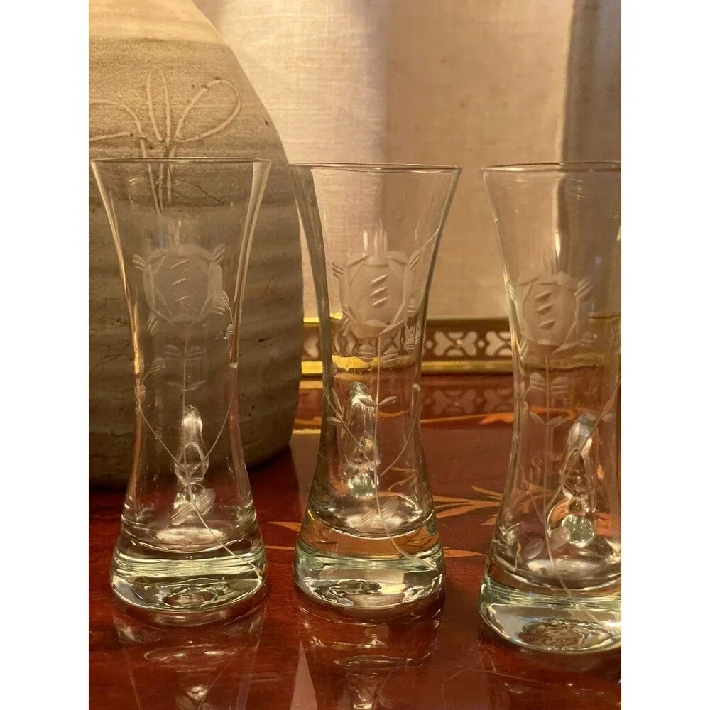 Set of 4 Vtg Mundgeblasen Kristallglas Etched Cordial Shot Glasses w/ Handles 4.